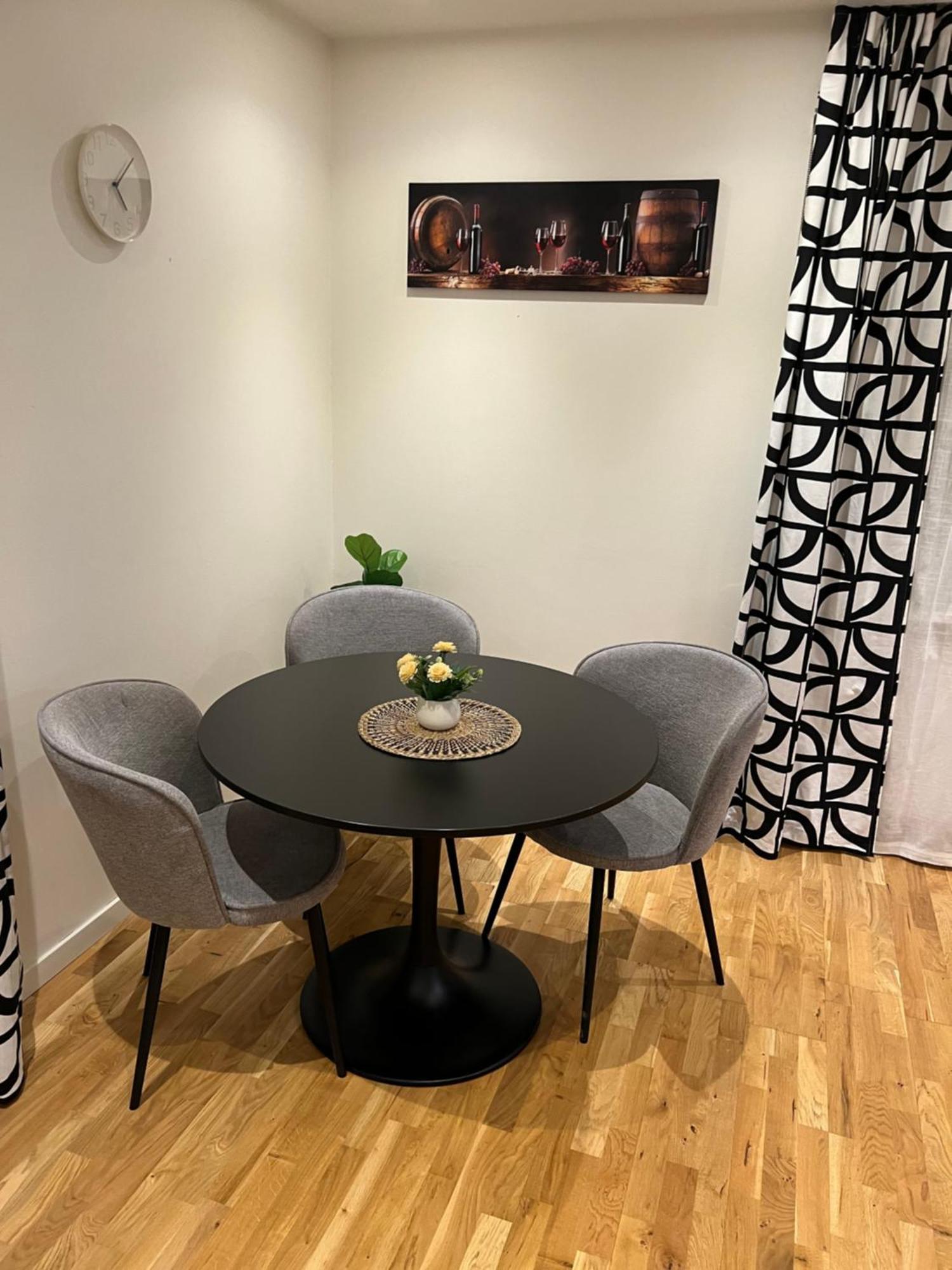 Noah Longstay Apartment Västerås Zewnętrze zdjęcie
