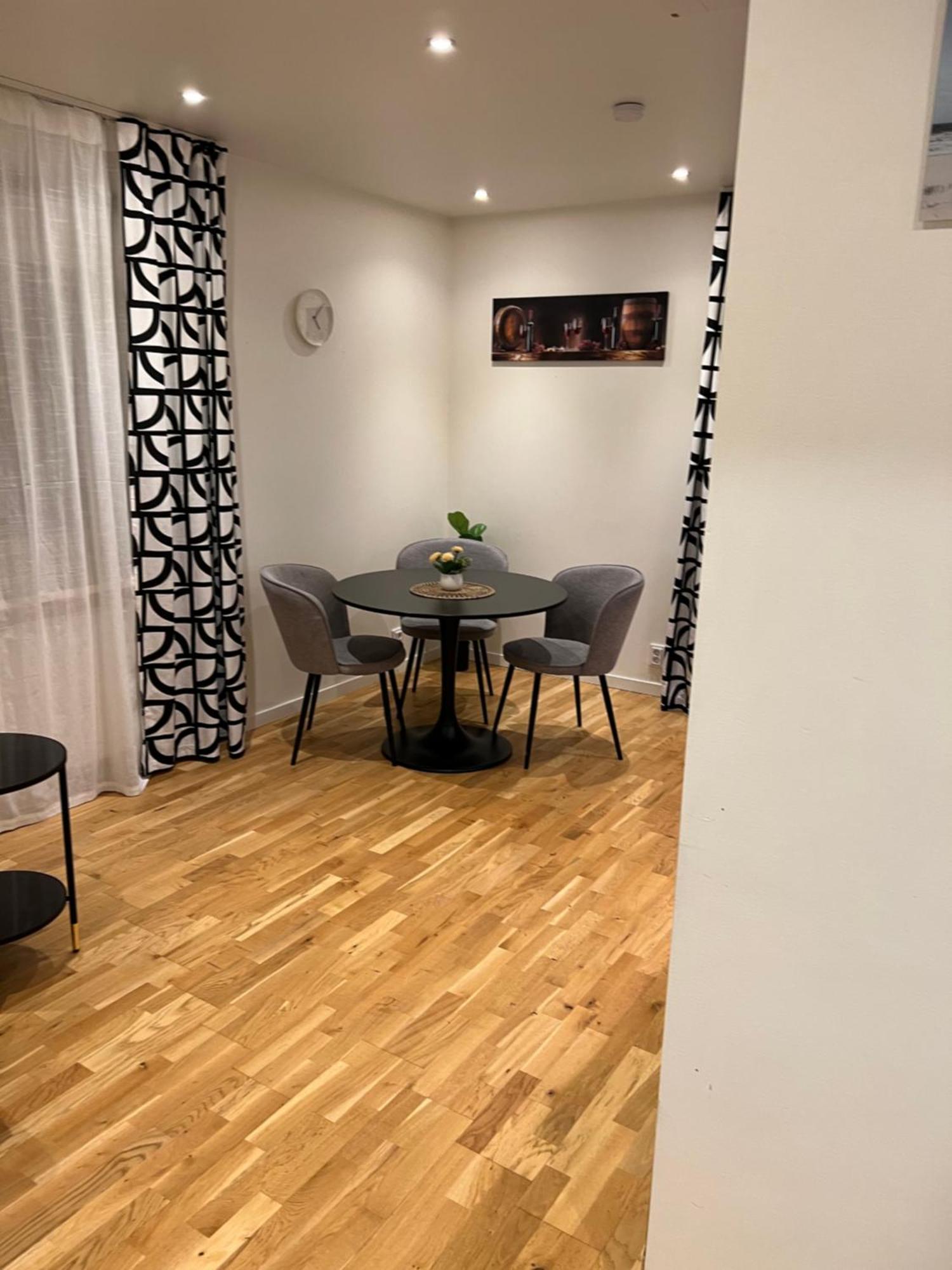 Noah Longstay Apartment Västerås Zewnętrze zdjęcie